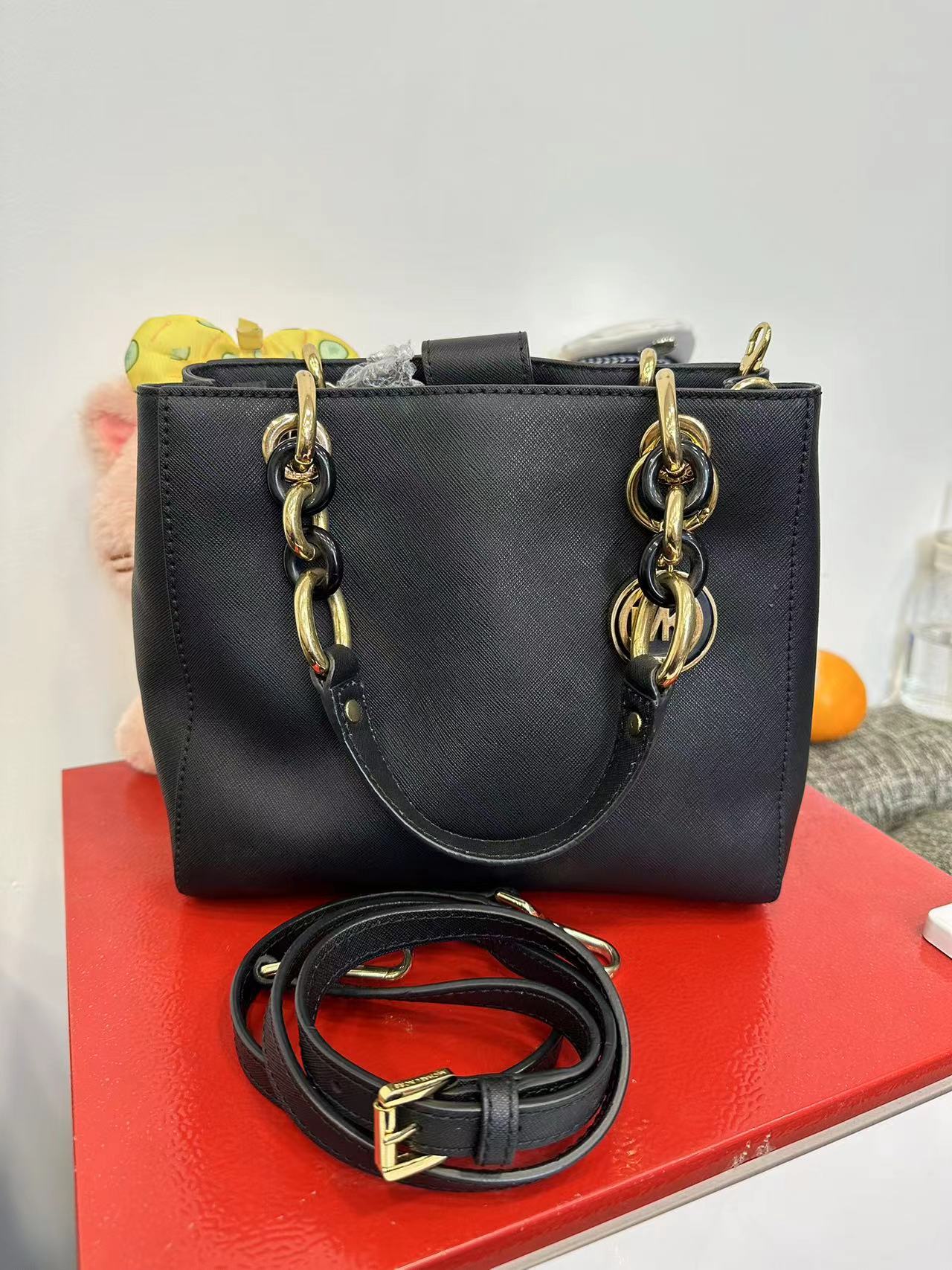 95新 MICHAELKORS/迈克高仕 黑色手提单肩包 百搭好看