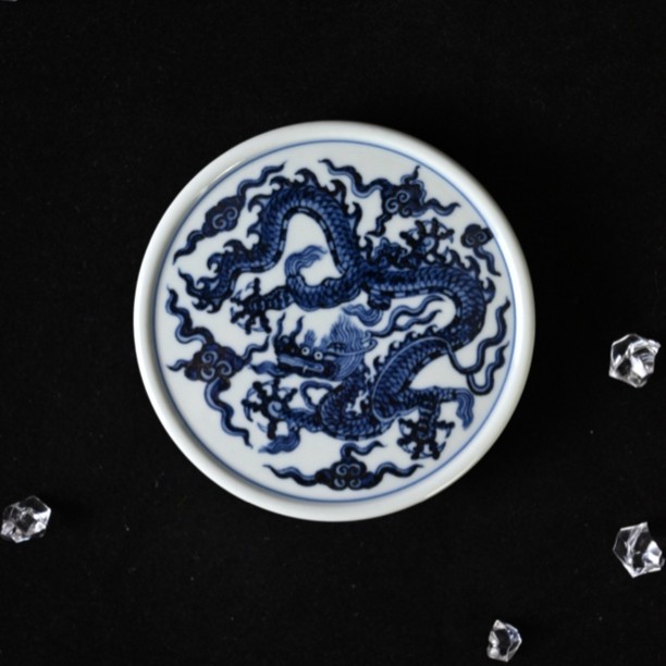 雯华堂 青花手绘海水龙纹盖置杯托