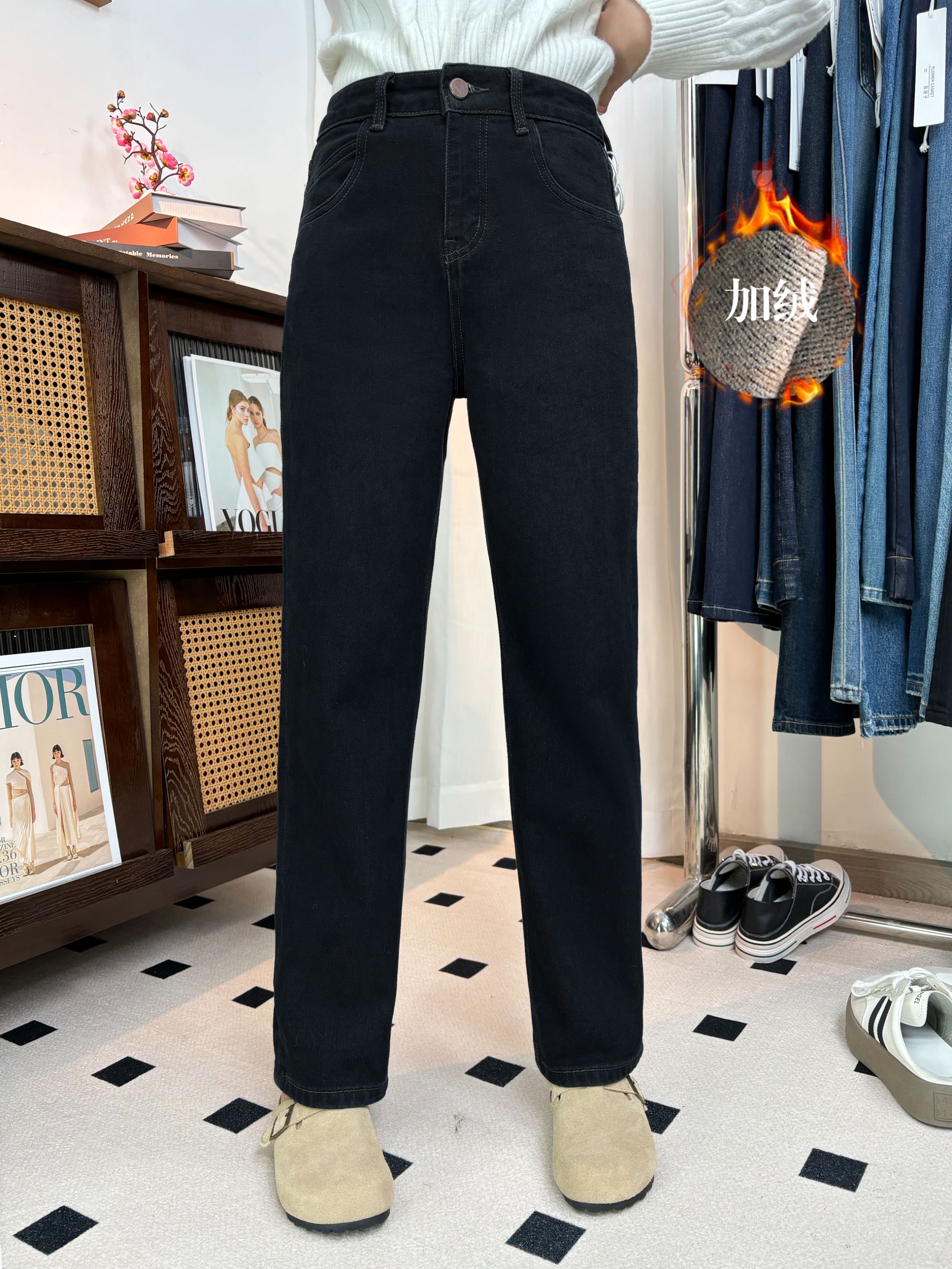 SU【735】65花 素素 MWMA加植绒无弹里普洗黑窄版直筒牛仔裤~