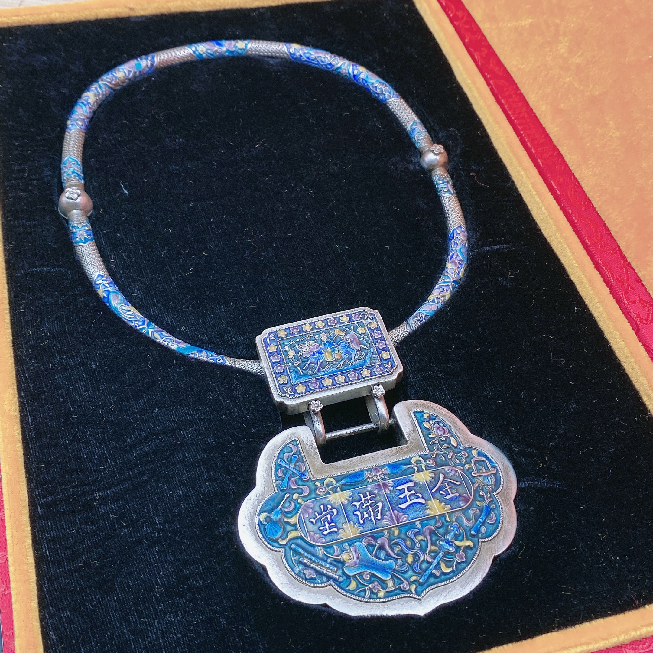 坠链均足银 足银复古民族风纯手工珐琅彩吊锁 金玉满堂吊锁一套