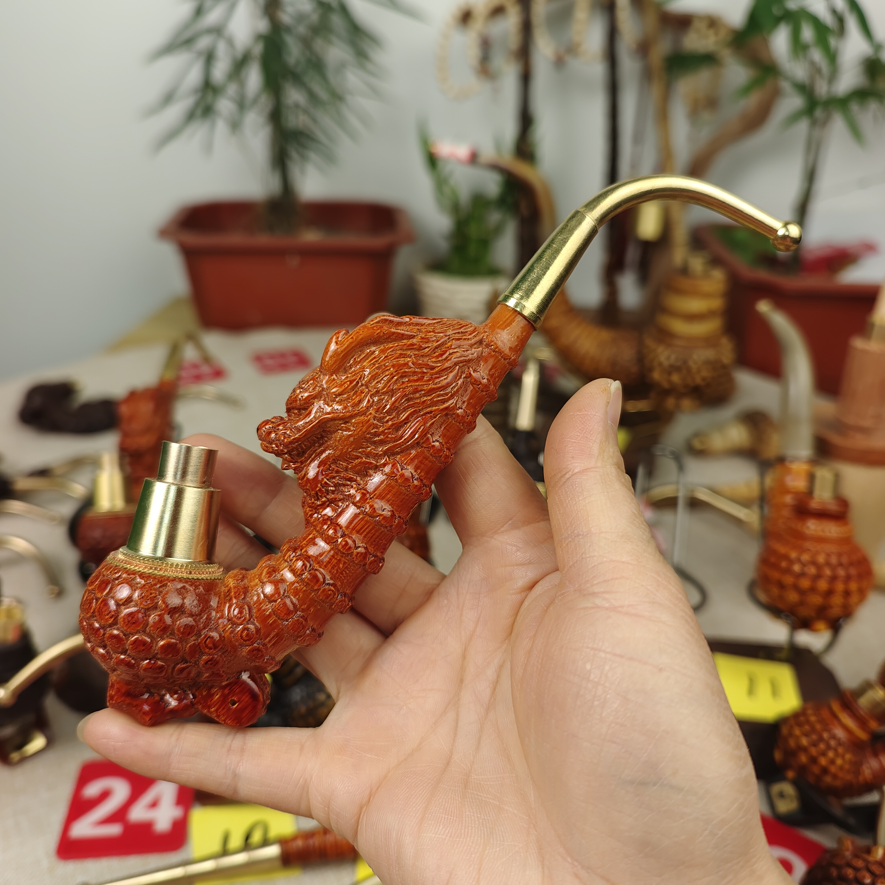 贵州民间实心竹雕刻一体龙王手把件