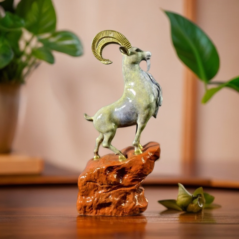 唐县顾姐《领头羊》新中式家居风格 客厅玄关办公室 高档黄铜装饰品