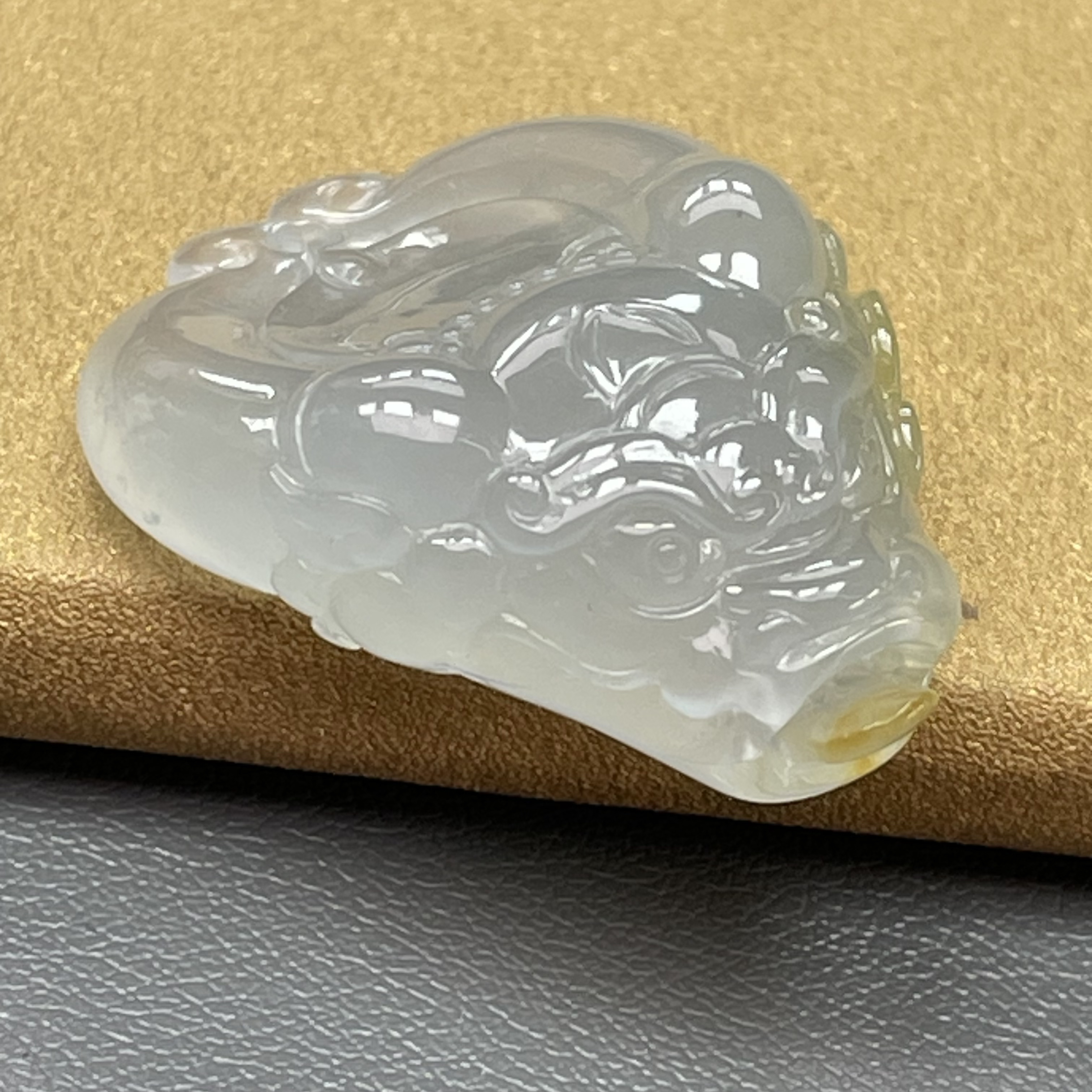 冰种起胶俏色缅甸a货特色囚牛挂件吊坠