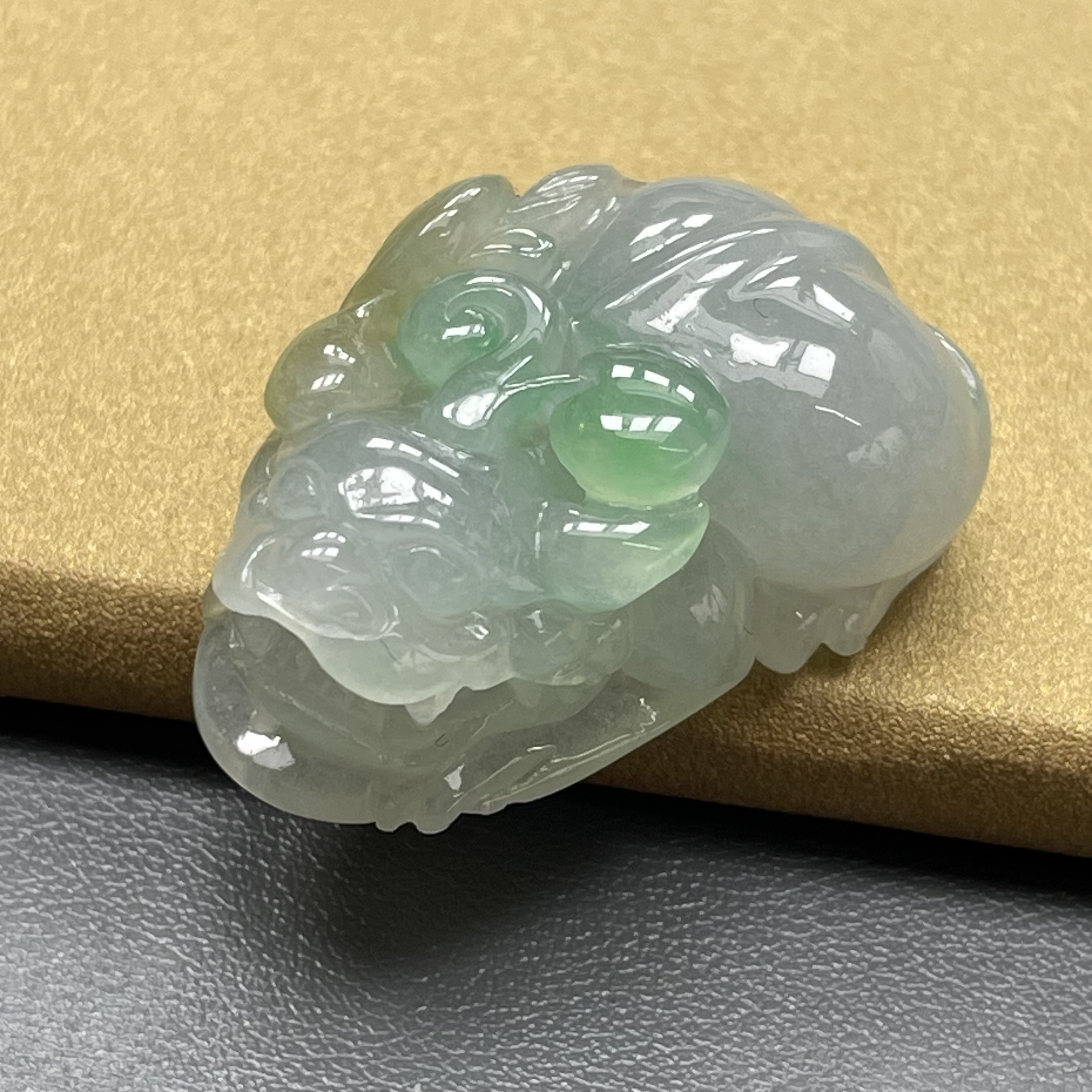 缅甸a货糯冰种起胶精工雕刻黄夹绿貔貅挂件吊坠精雕俏色女士