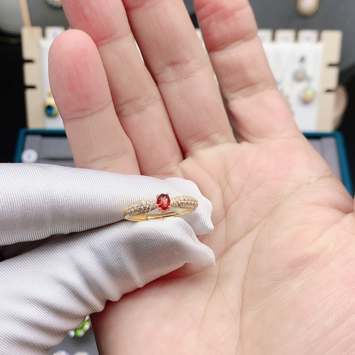 【闪购商品】彩色蓝宝石戒指银S925镶嵌