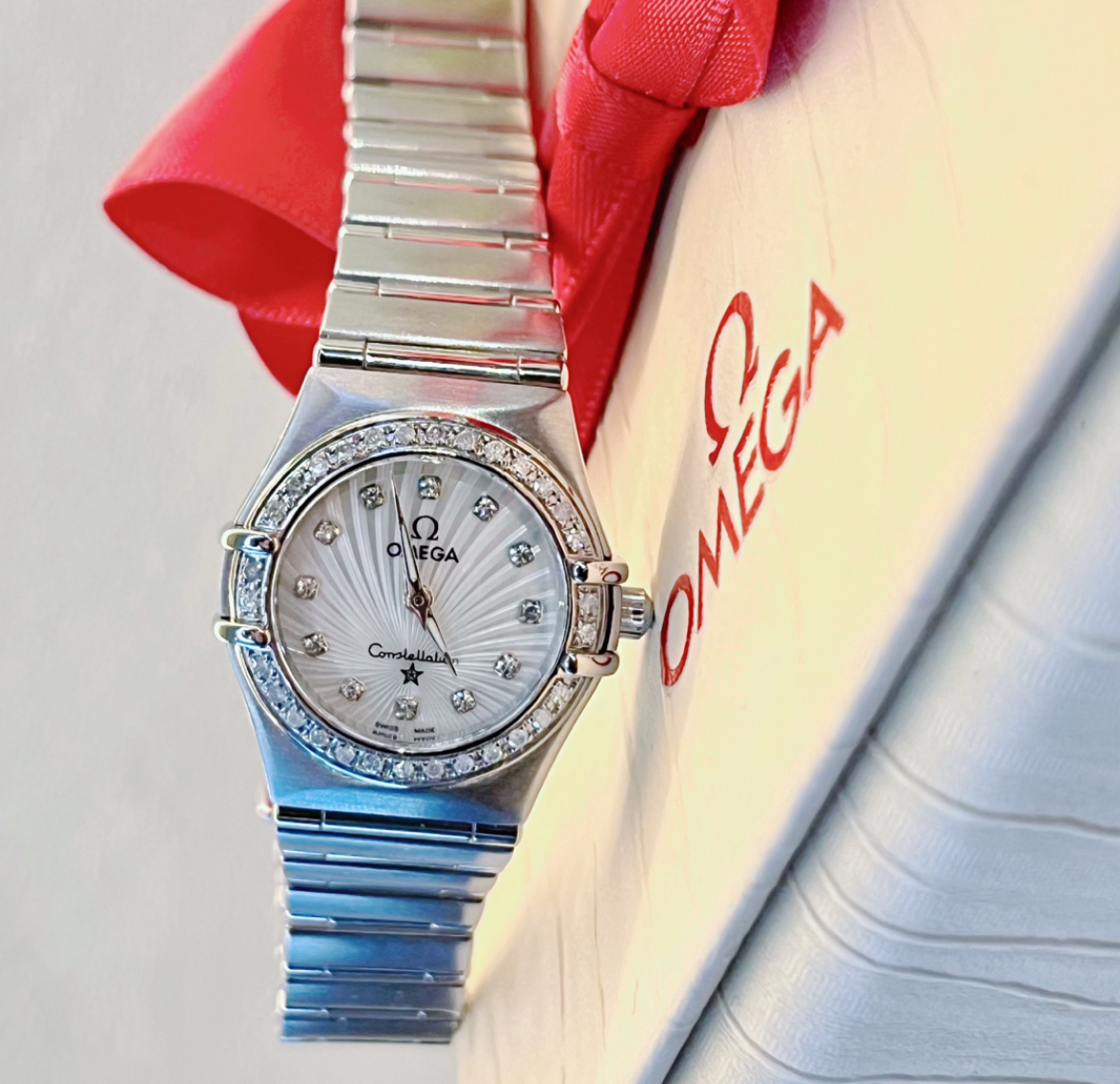 95新 Omega/欧米茄 星座二代夜光内外钻纹理中古女表25盘16腕周LF