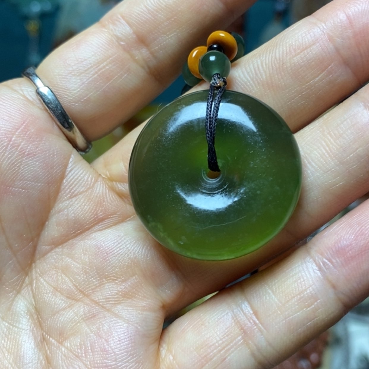 【闪购商品】蛇纹石玉吊坠未镶嵌