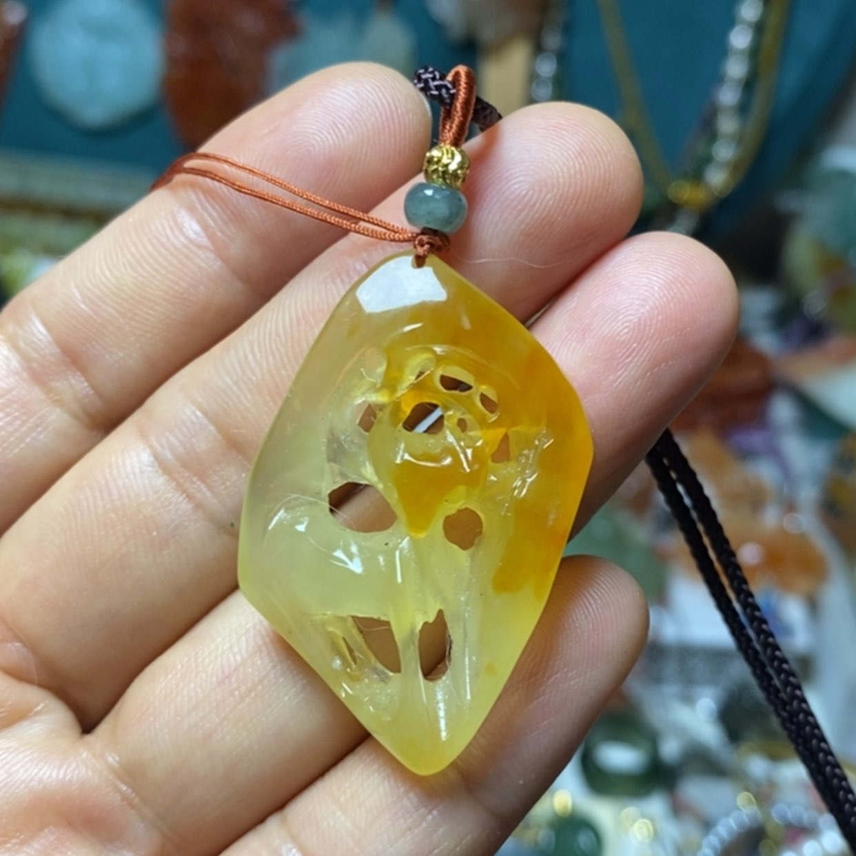 【闪购商品】蛇纹石玉吊坠未镶嵌