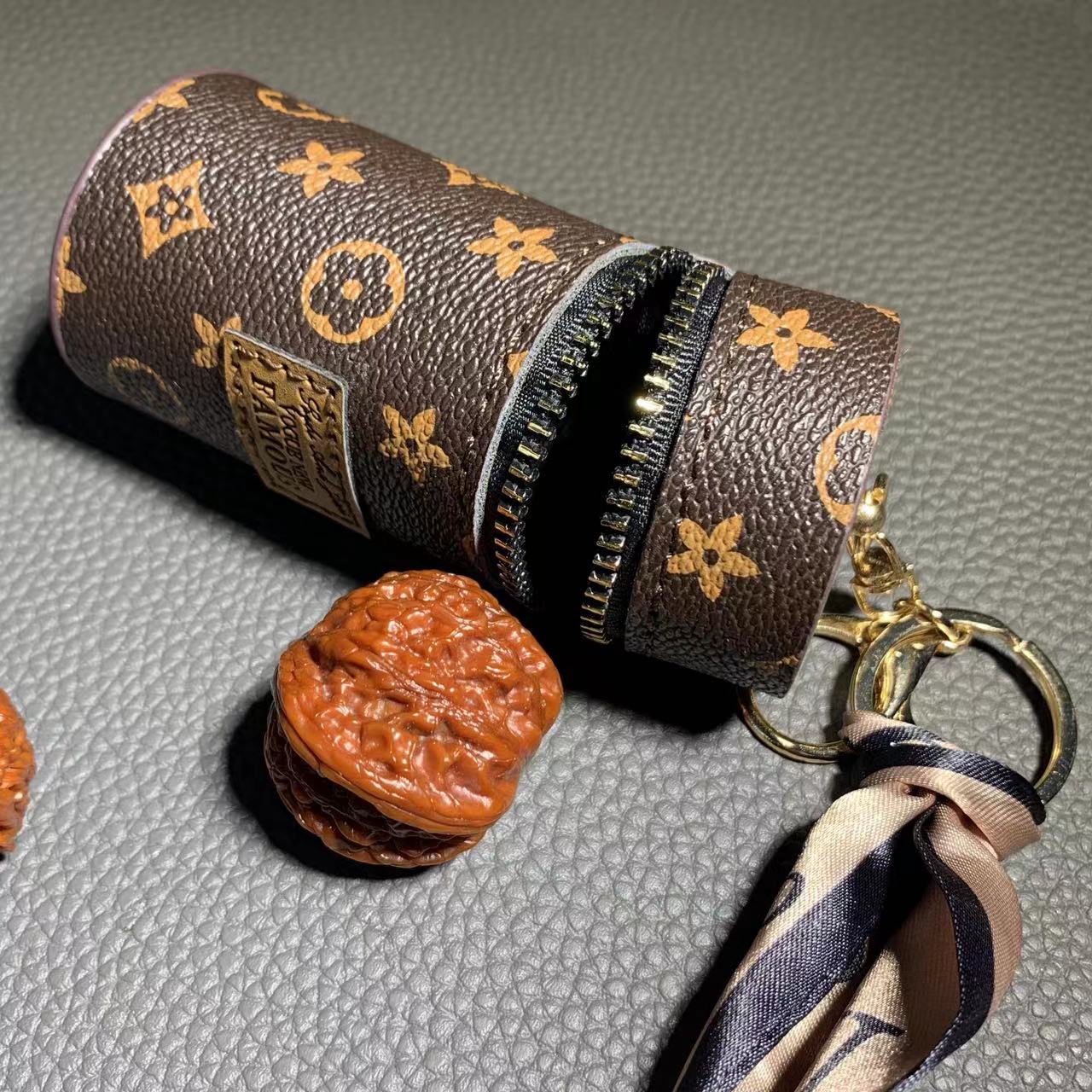 文玩核桃收纳桶便携式小核桃防丢收纳袋女士