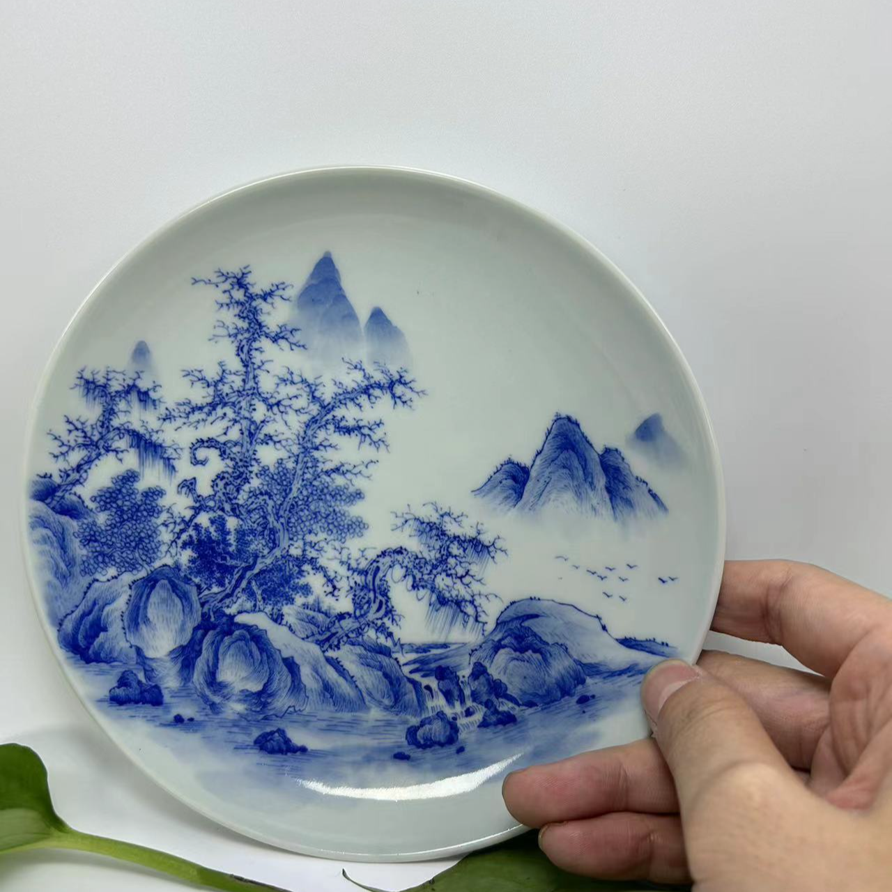 青花山水壶承景德镇纯手工手绘