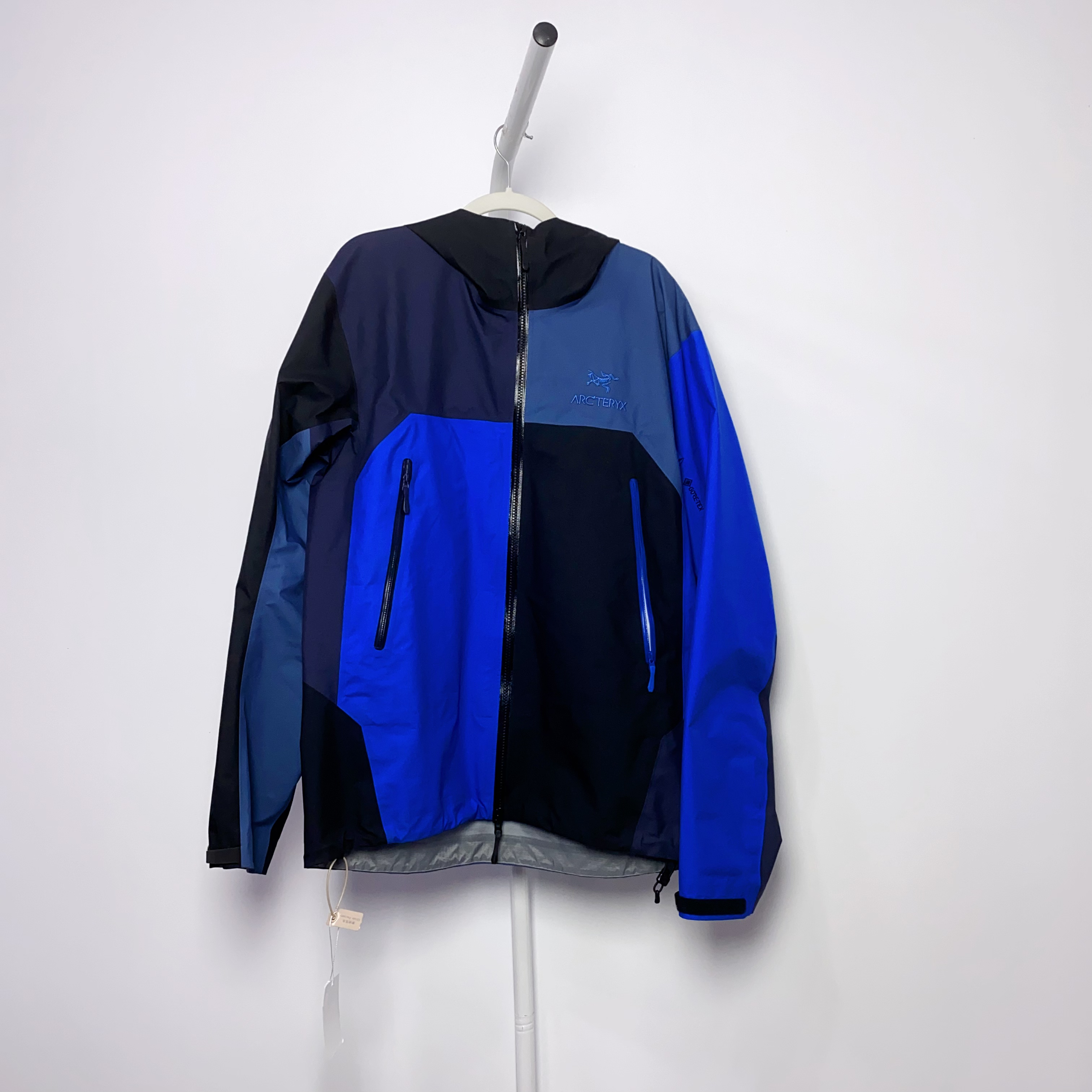 ARC'TERYX/始祖鸟BETA BEAMS联名款男款户外冲锋衣624580336