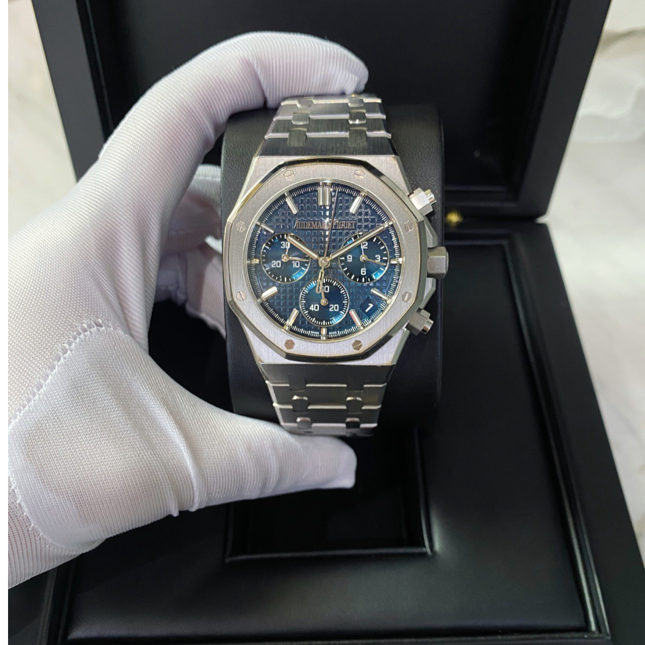 99新 AIPE/爱彼 99新 爱彼/皇家橡树 哈馆/41mm23全套/蓝盘26240
