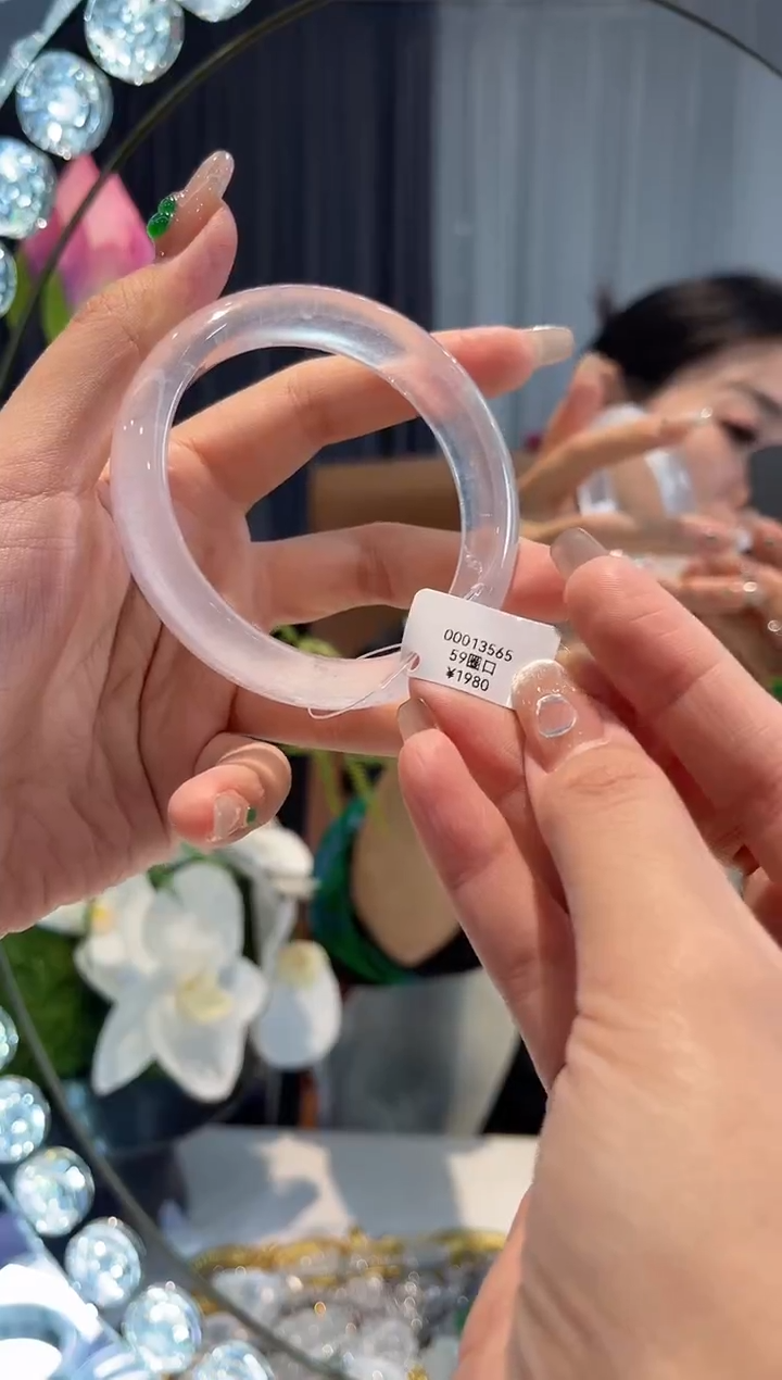 【闪购商品】石英质玉手镯未镶嵌13565