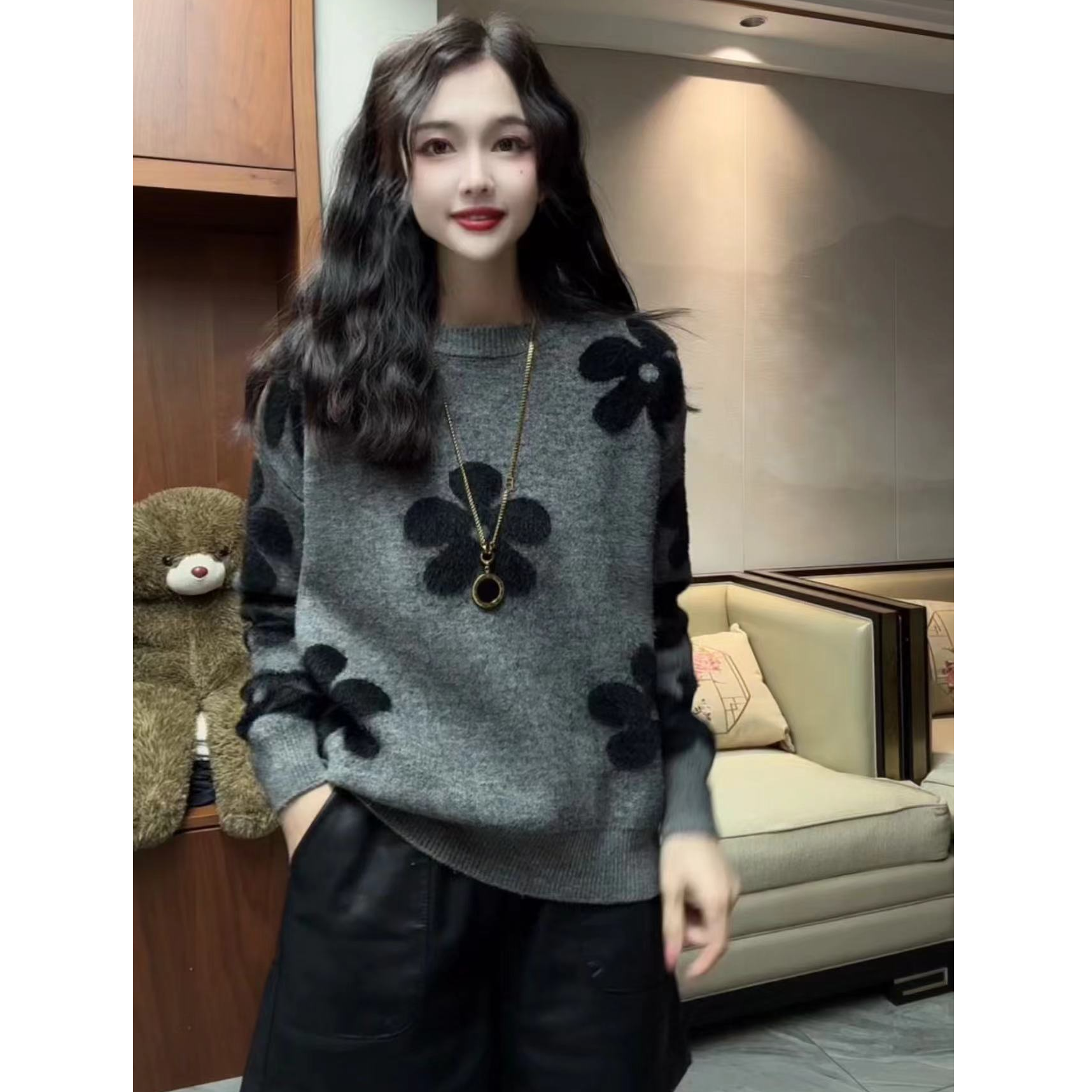 001613圆领花朵刺绣加绒韩版外穿毛衣