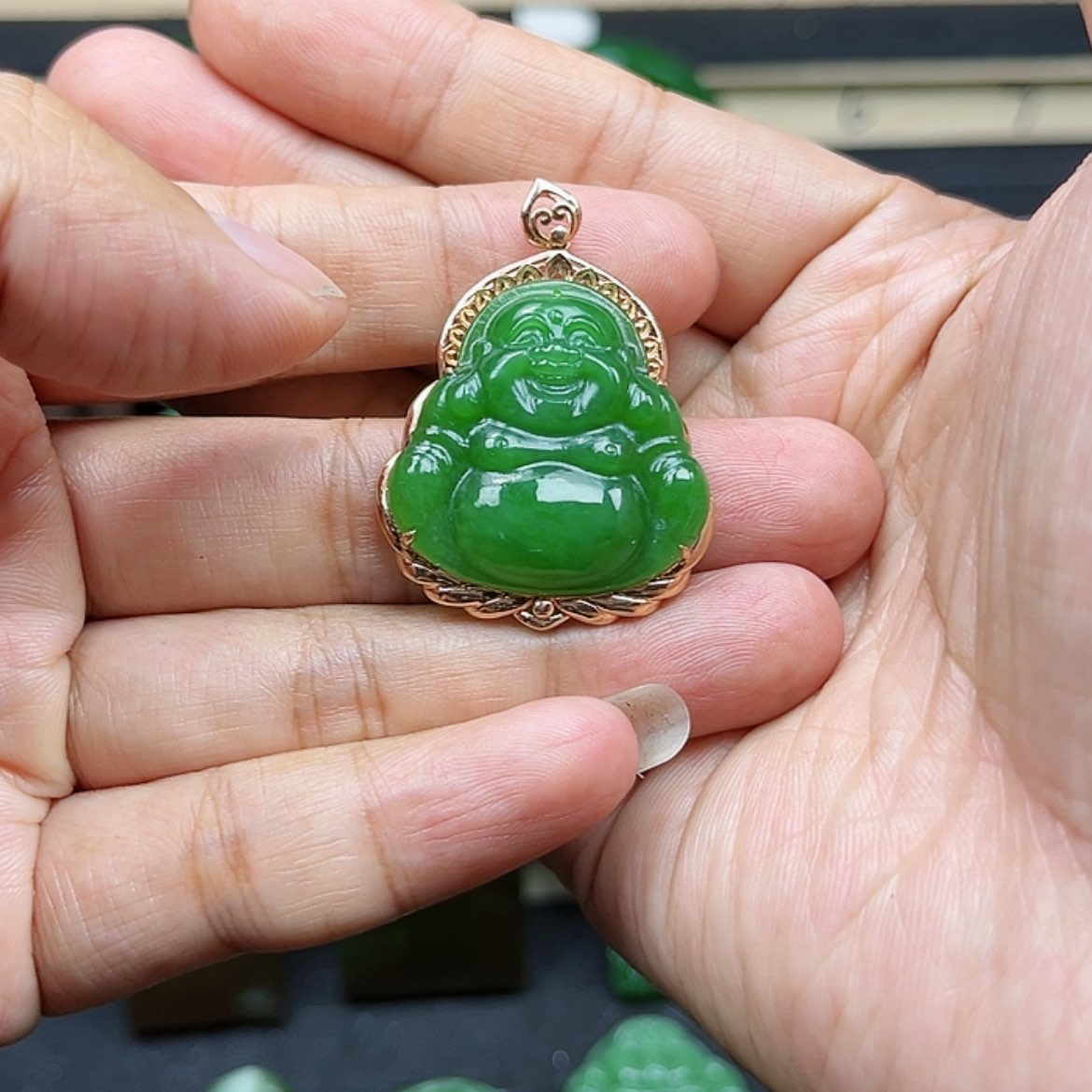【闪购商品】和田玉（碧玉）颈饰18K金镶嵌老*?
