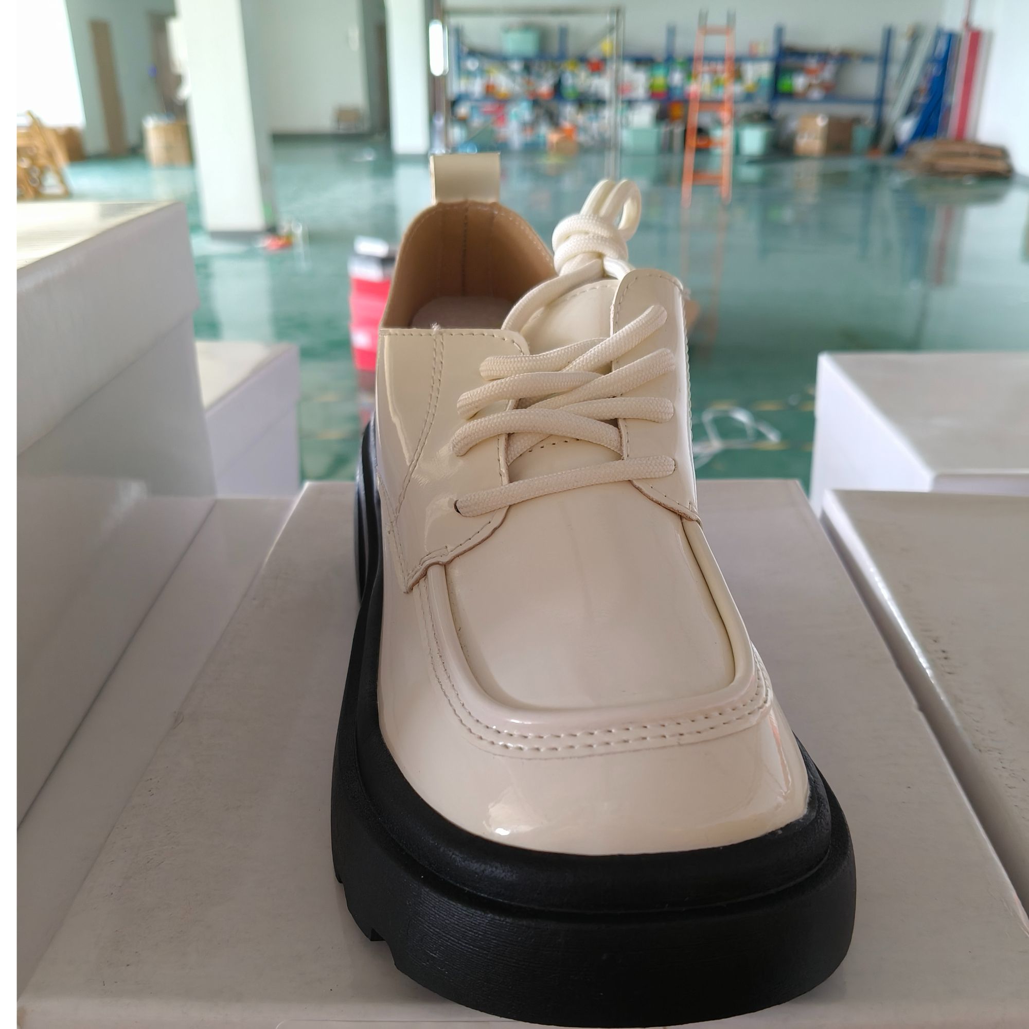 《小铺》休闲时尚女鞋乐福169号