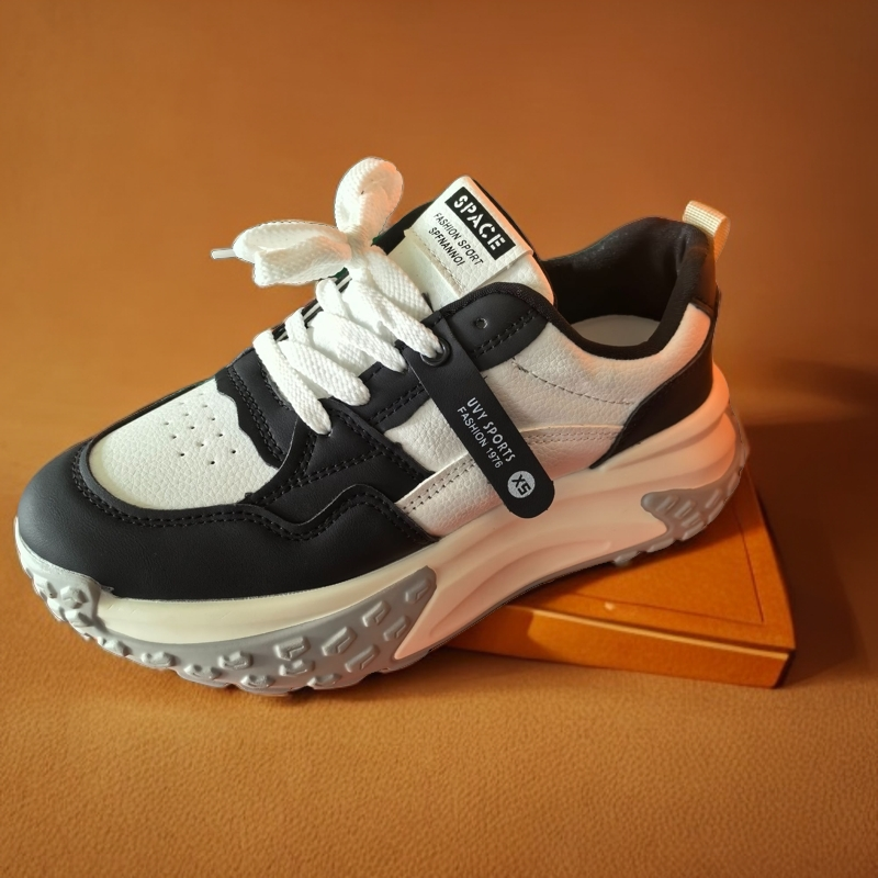 《小铺》休闲时尚女鞋A03黑白