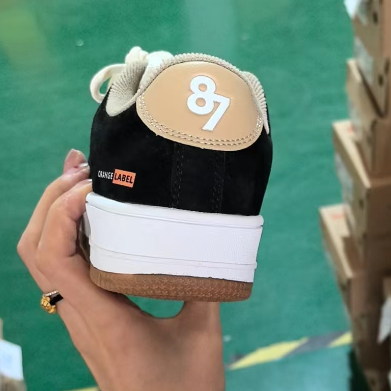 《小铺》休闲时尚女鞋179号A