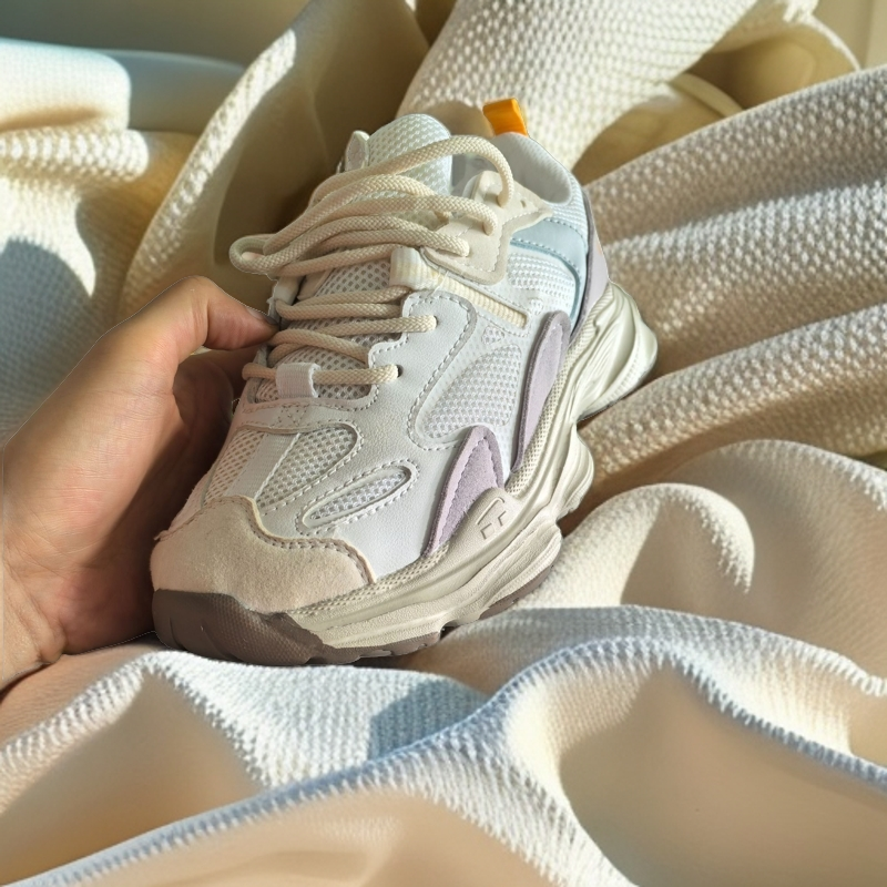 《小铺》休闲时尚女鞋K15灰白微瑕