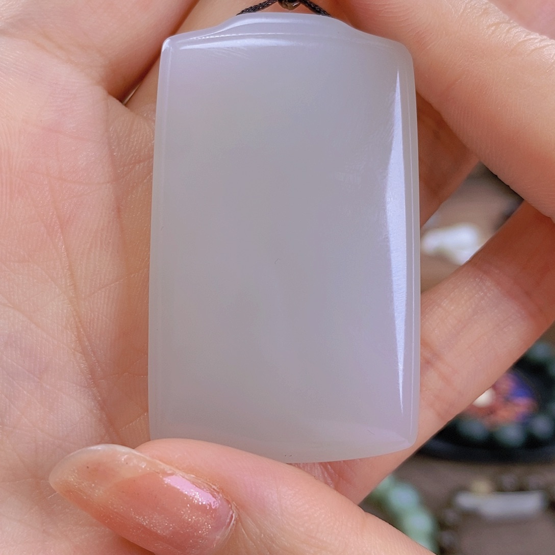 和田玉颈饰未镶嵌附**信