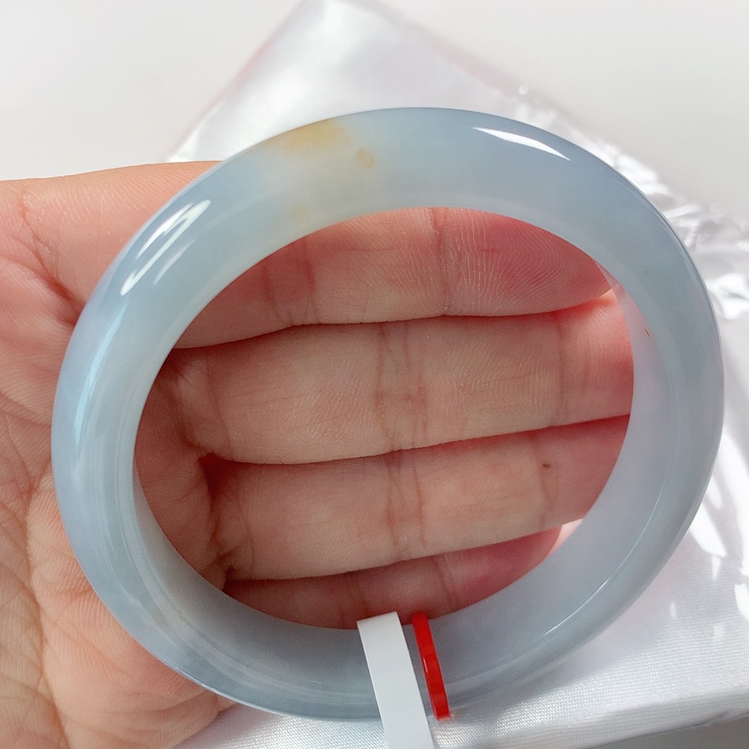 翡翠手镯未镶嵌正圈 ⑦②