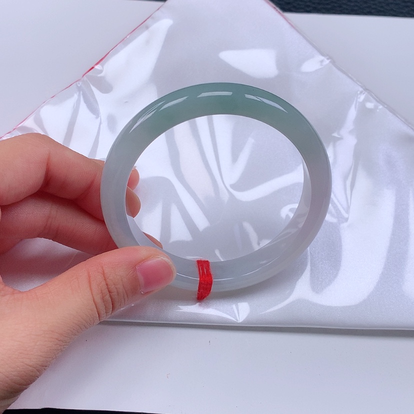 【闪购商品】翡翠手镯未镶嵌幸**袭