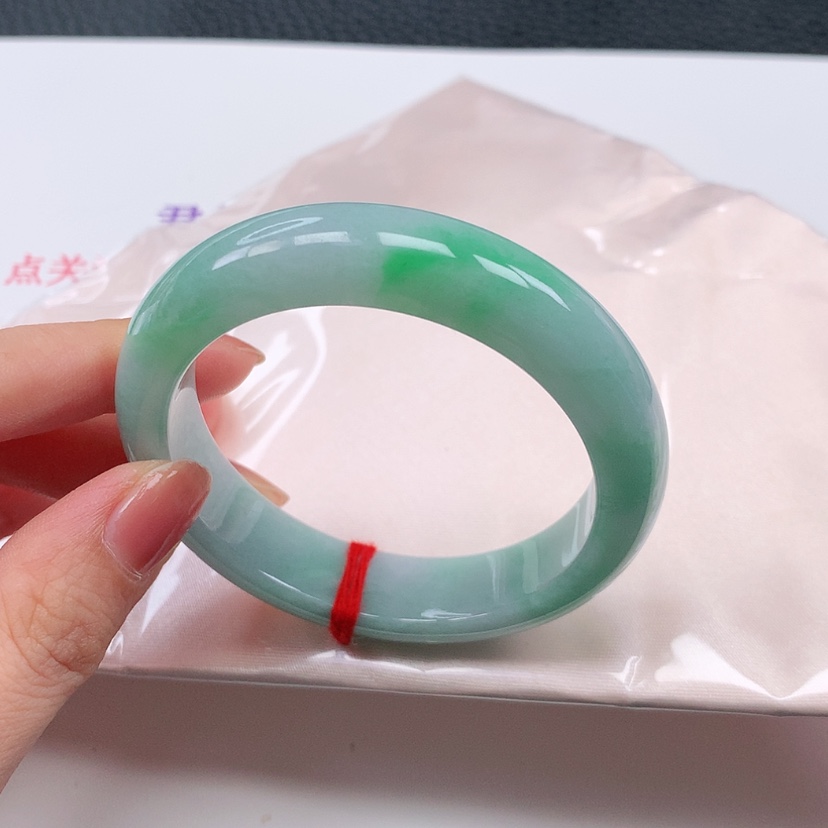 【闪购商品】翡翠手镯未镶嵌文*