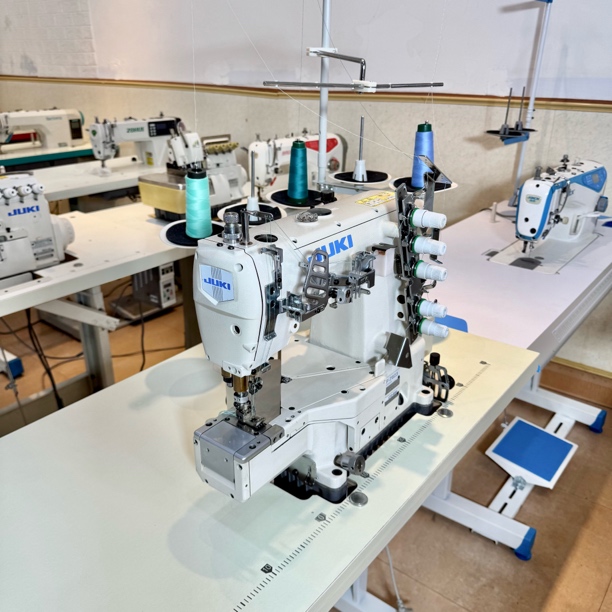 日本JUKI重机MF-7823绷缝机