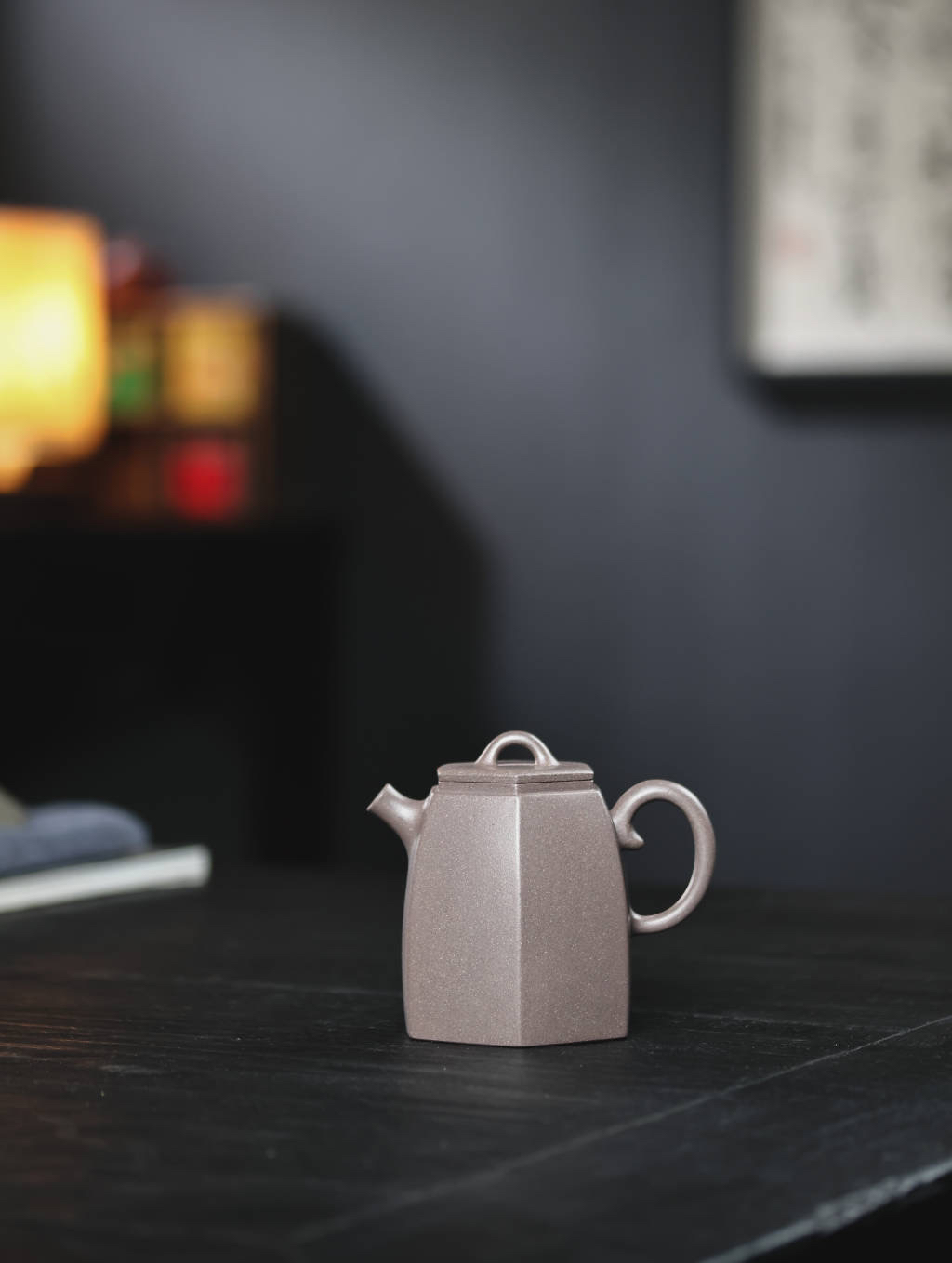 宜兴紫砂壶、六方秦权、原矿青灰砂、容量210cc