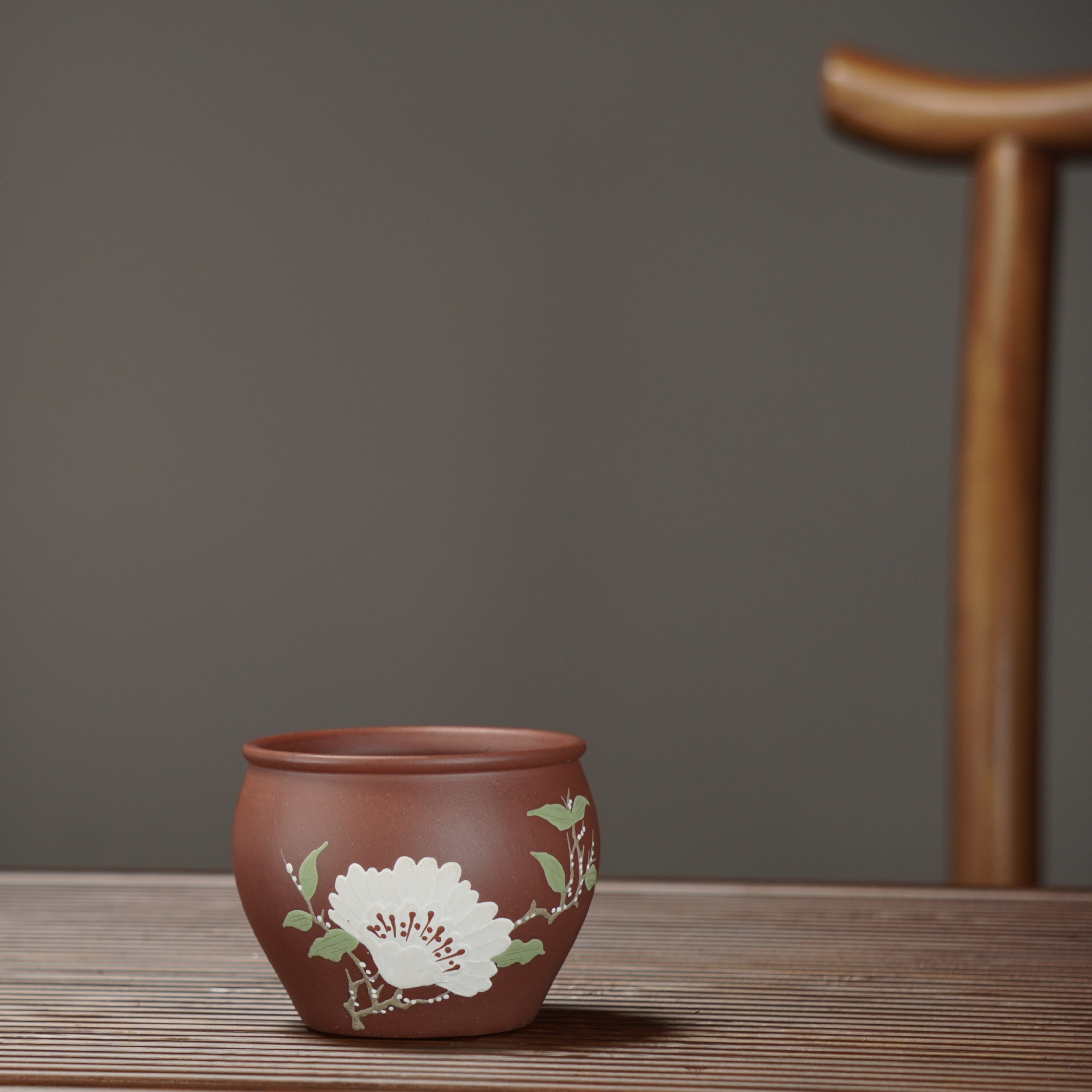 朱泥-泥绘杯-紫砂主人杯-容量230CC左右。