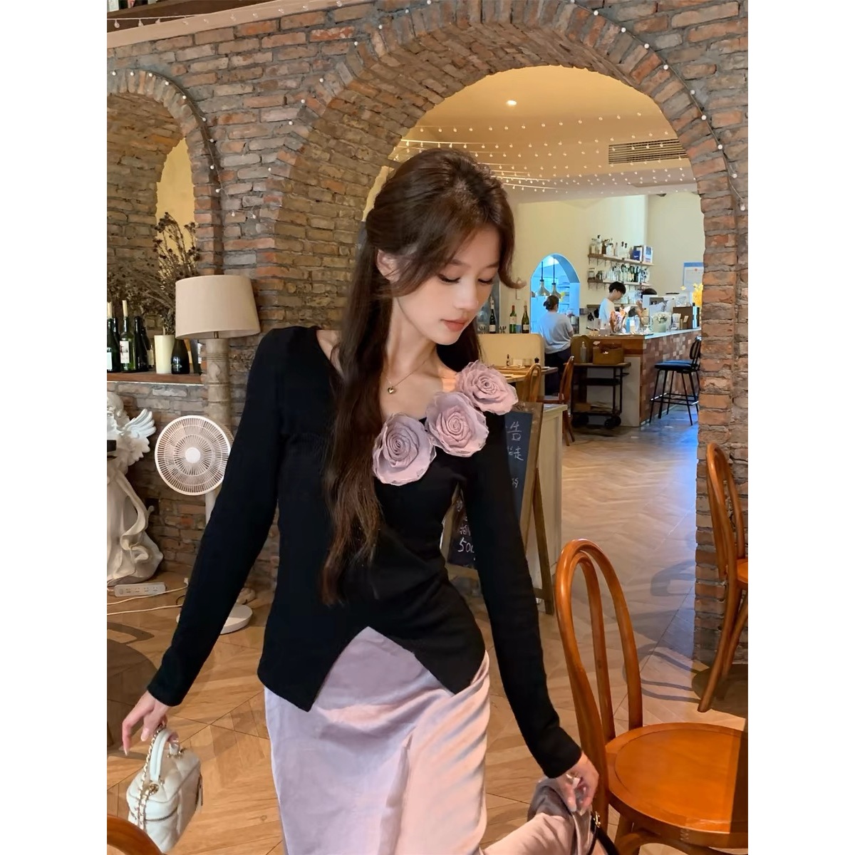 2024秋款重工立体花朵针织衫女秋季黑色v领长袖上衣套装8127