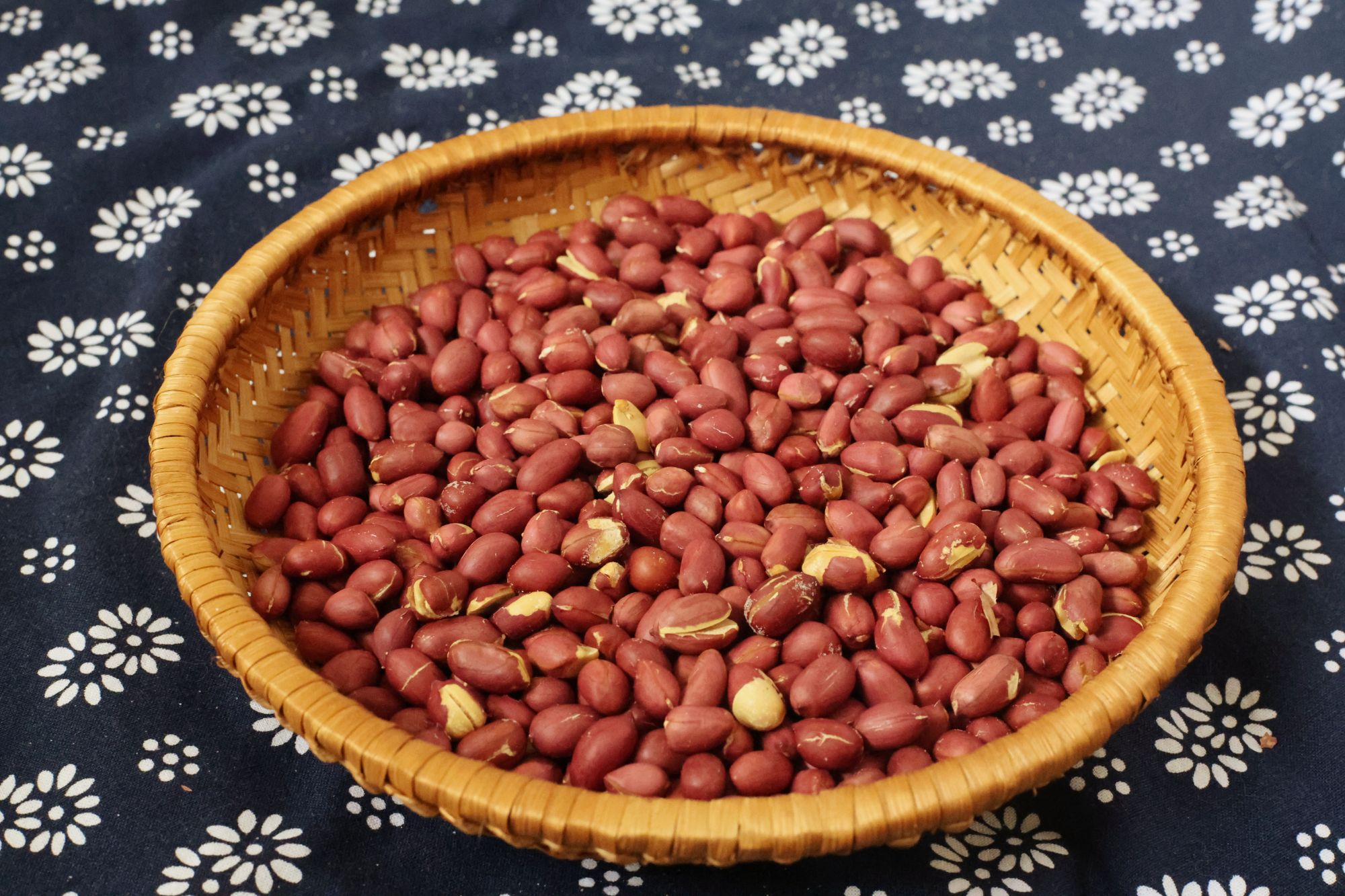 汨罗人特产熟花生米农家柴火手工炒纯正小瘪子花生炒货