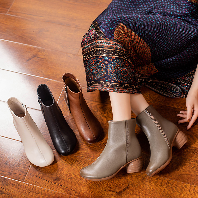 9202舒适休闲百搭软底厚底复古短靴舒适休闲百搭软底气质厚底复古