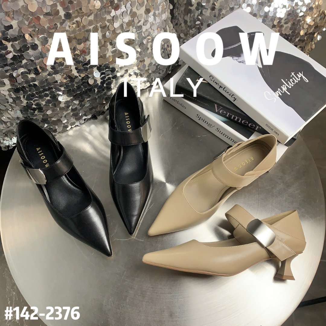 尖头胎牛时尚小跟鞋