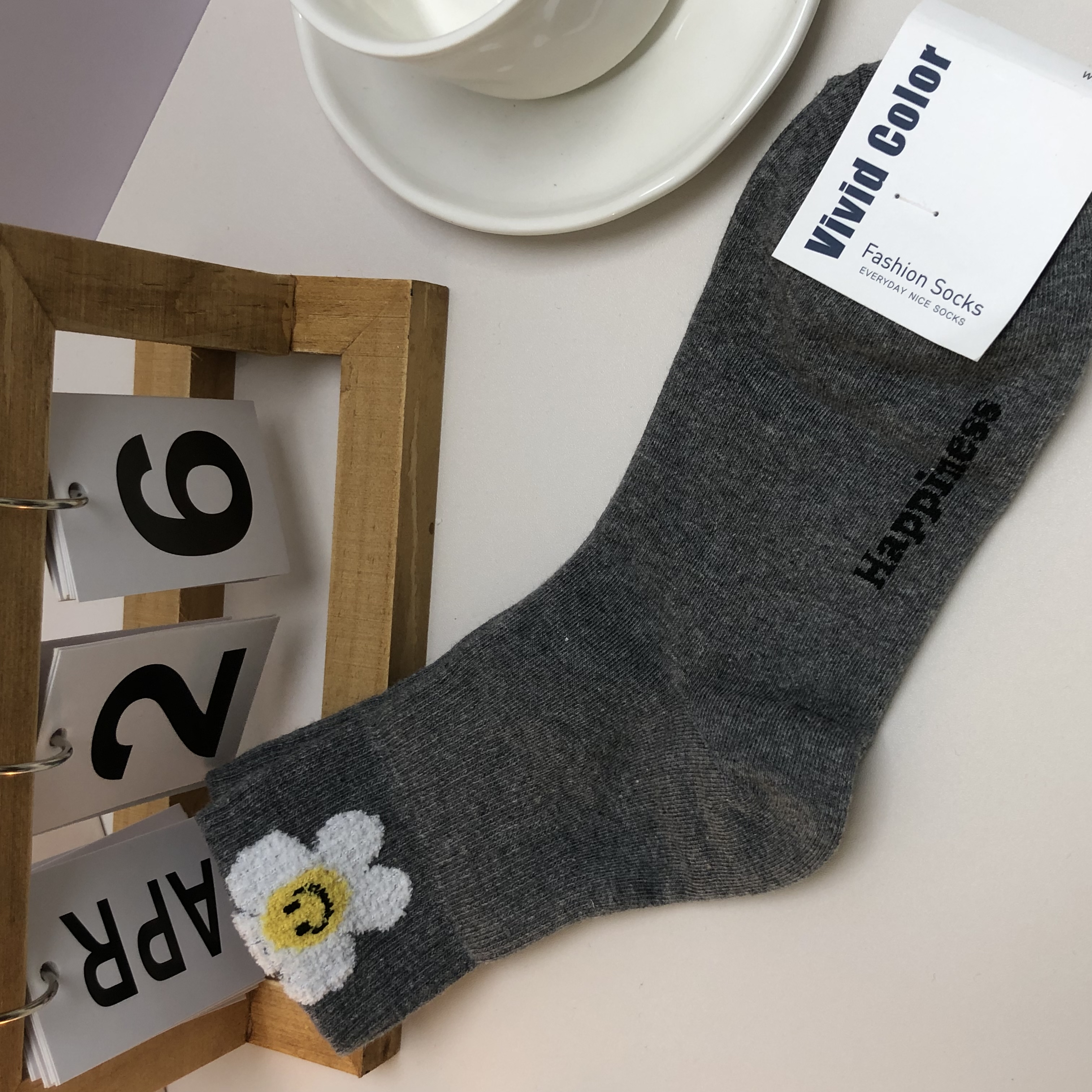 然宝家韩国东大门纯色可爱ins系列立体图案纯棉中筒女袜