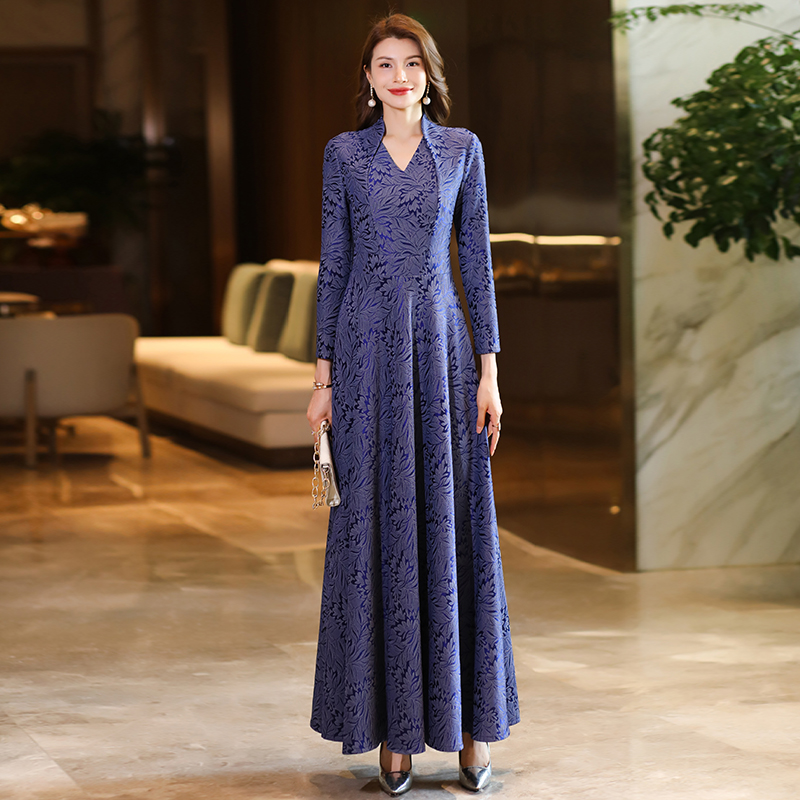 蓝色连衣裙2025秋冬新款高贵时尚气质轻奢优雅长裙收腰显瘦到脚踝