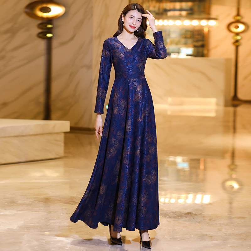 2023年秋冬新款加绒气质长裙女蓝色高腰大摆裙优雅时尚大气连衣裙