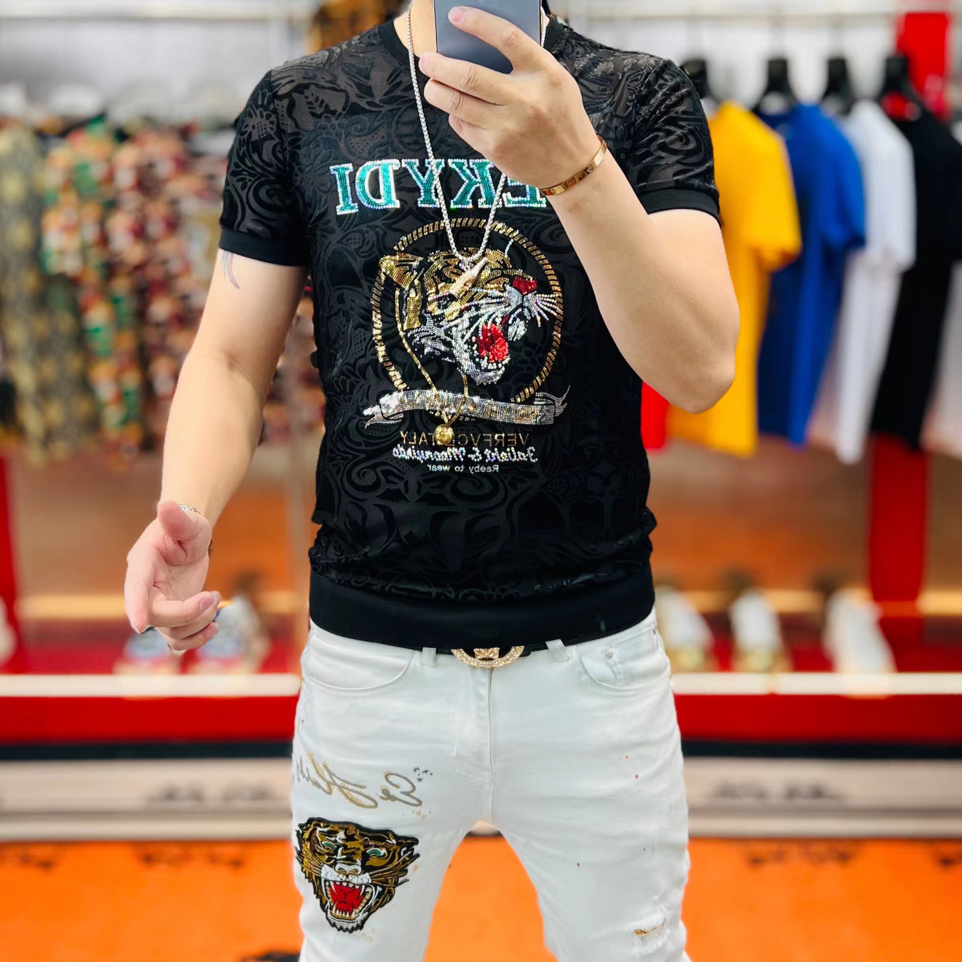 夏季新款男士时尚修身显瘦百搭帅气植绒雕花镭射珠片虎头圆领短袖
