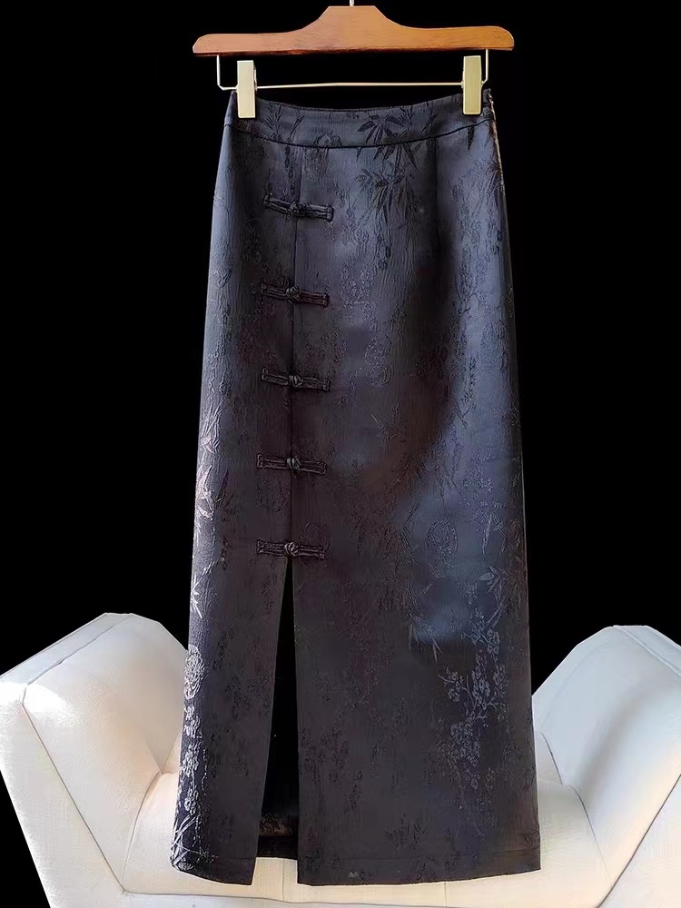 黑色改良新中式国风盘扣包臀裙春夏新款复古提花高腰显瘦半身裙女