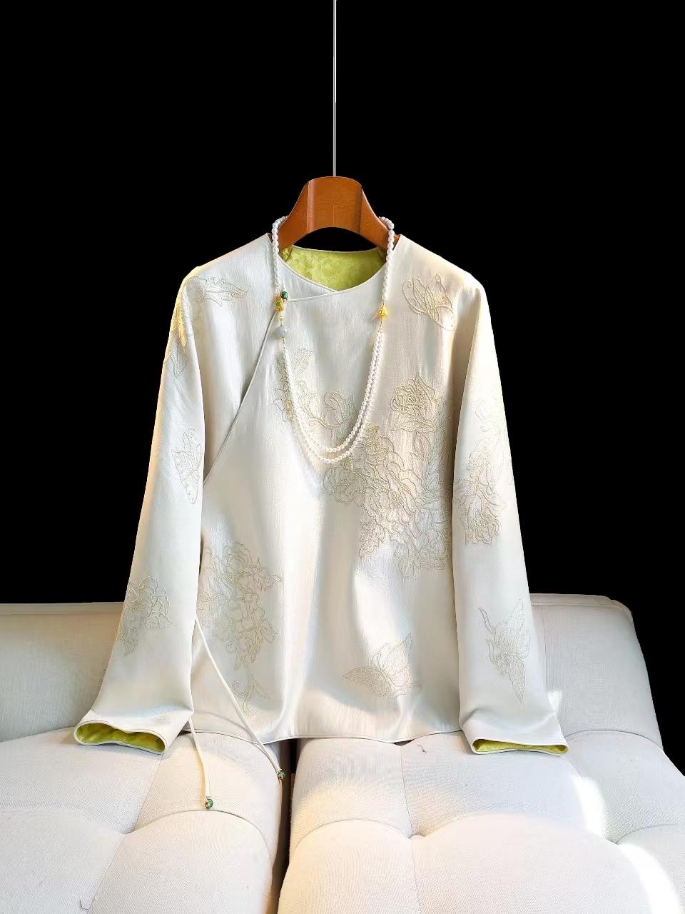 新中式国风丝织缎面刺绣提花气质大气春秋冬可穿长袖百搭宽松圆领