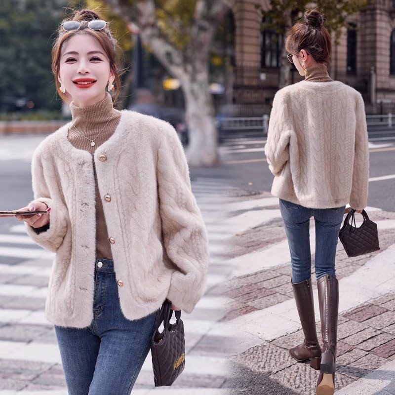 麻花款气质秋冬显瘦毛绒毛毛小香风爆款外套女士时尚百搭短款
