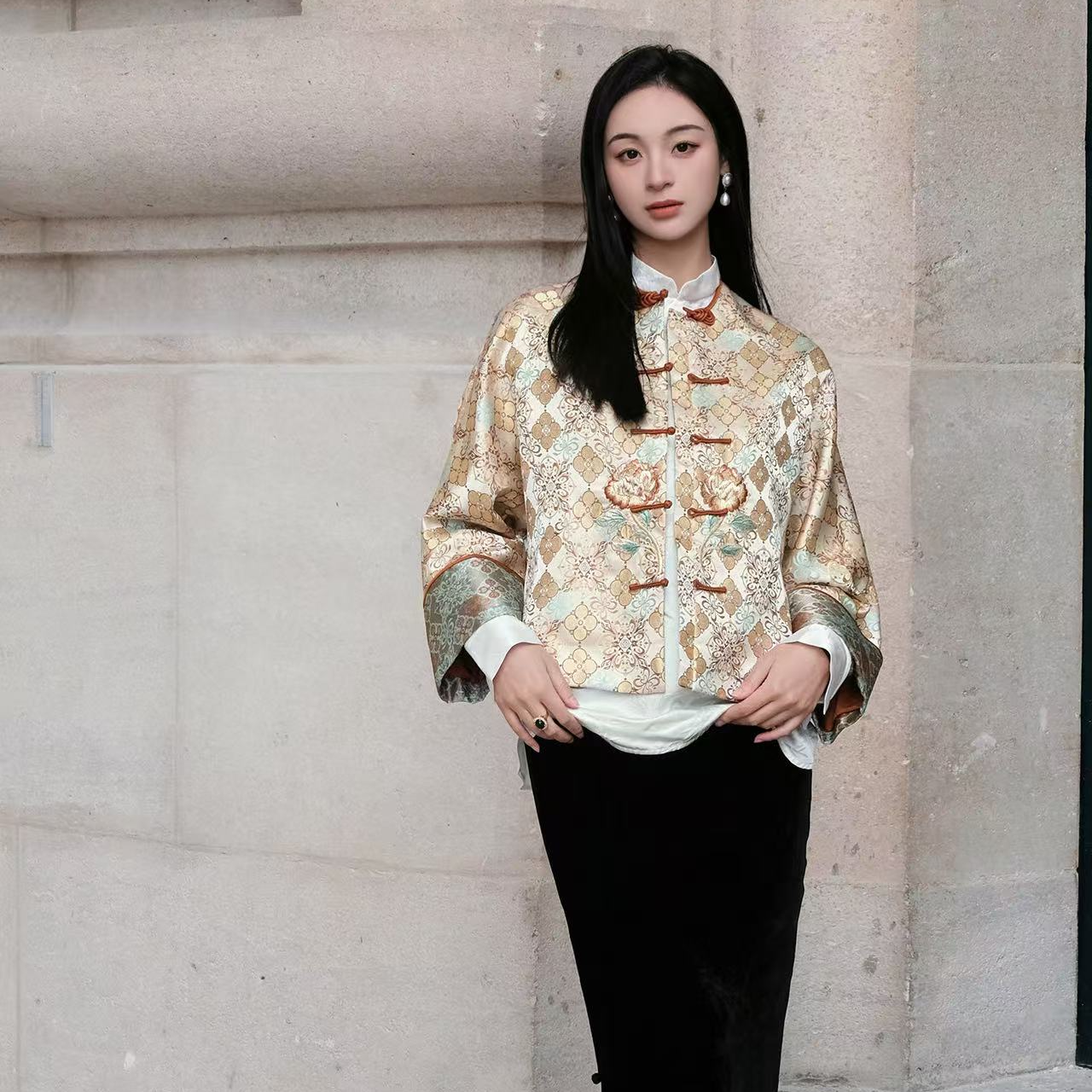 东方镜 x 郭培丨牡丹刺绣提花新中式外套-橘色