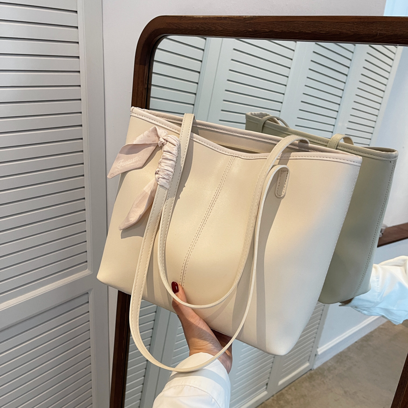 新款极简风轻奢托特包时尚百搭绿色系包包简约通勤大容量单肩包