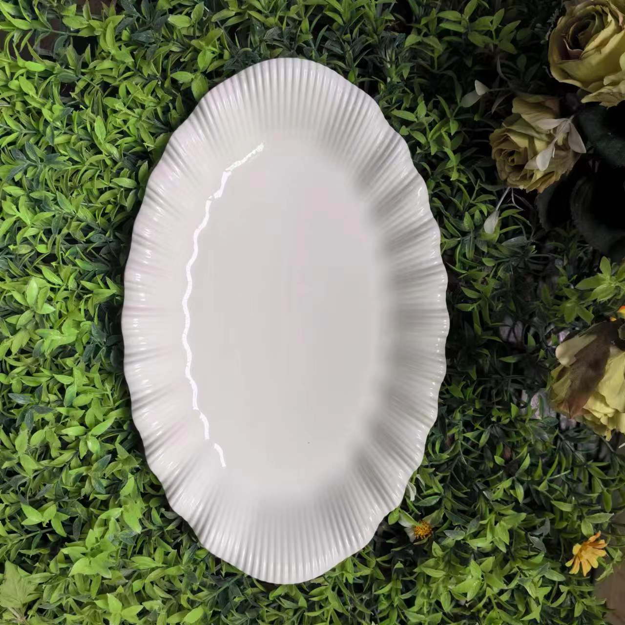    浪花鱼盘12英寸异形陶瓷家用一个装