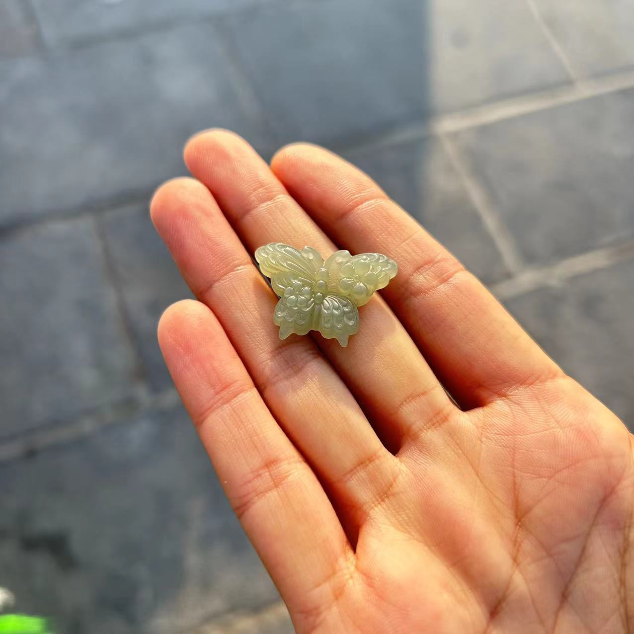 和田玉颈饰未镶嵌晴水蝴蝶拍一发一