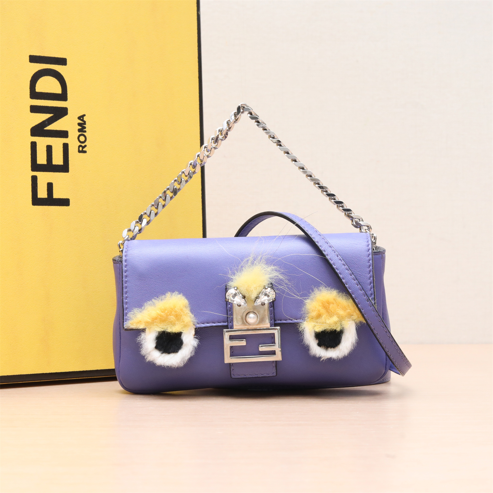 99新  小花6娜 FENDI 小怪兽 单肩包 紫色