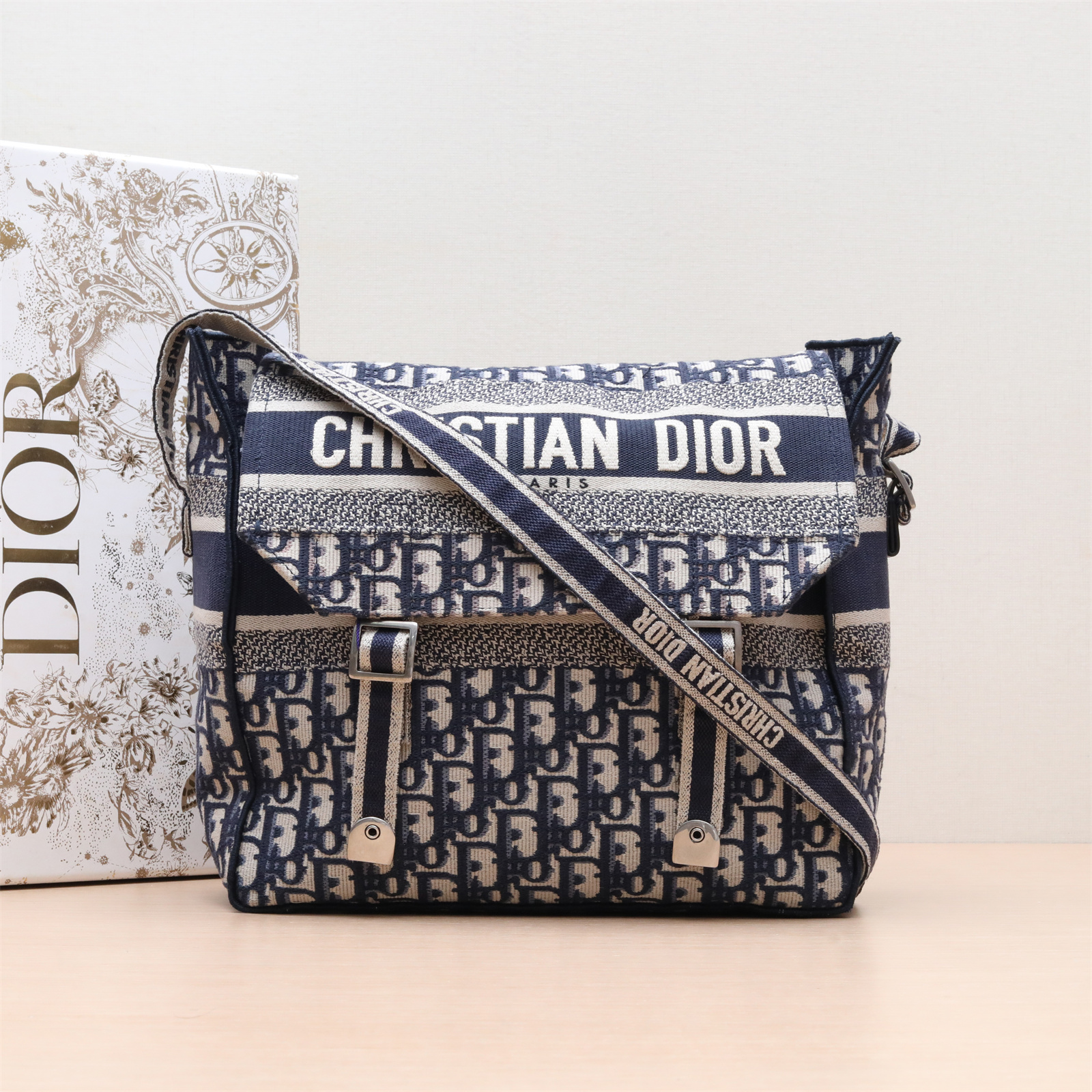 99新  新粉-100小花6枫 Diorcamp 信使包 中号 墨蓝色 帆布 2021