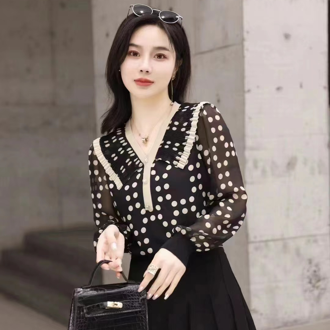 春秋款小衫百搭时尚