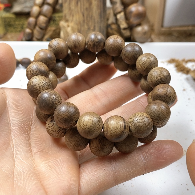 【闪购商品】沉香手串1.2多样性发货1条