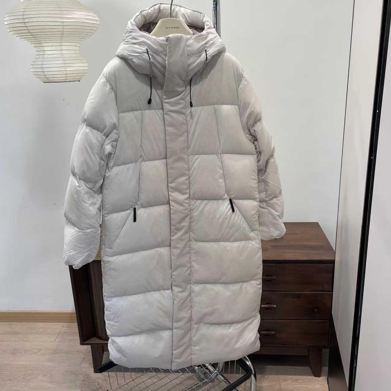 羽绒服-女士过膝连帽保暖